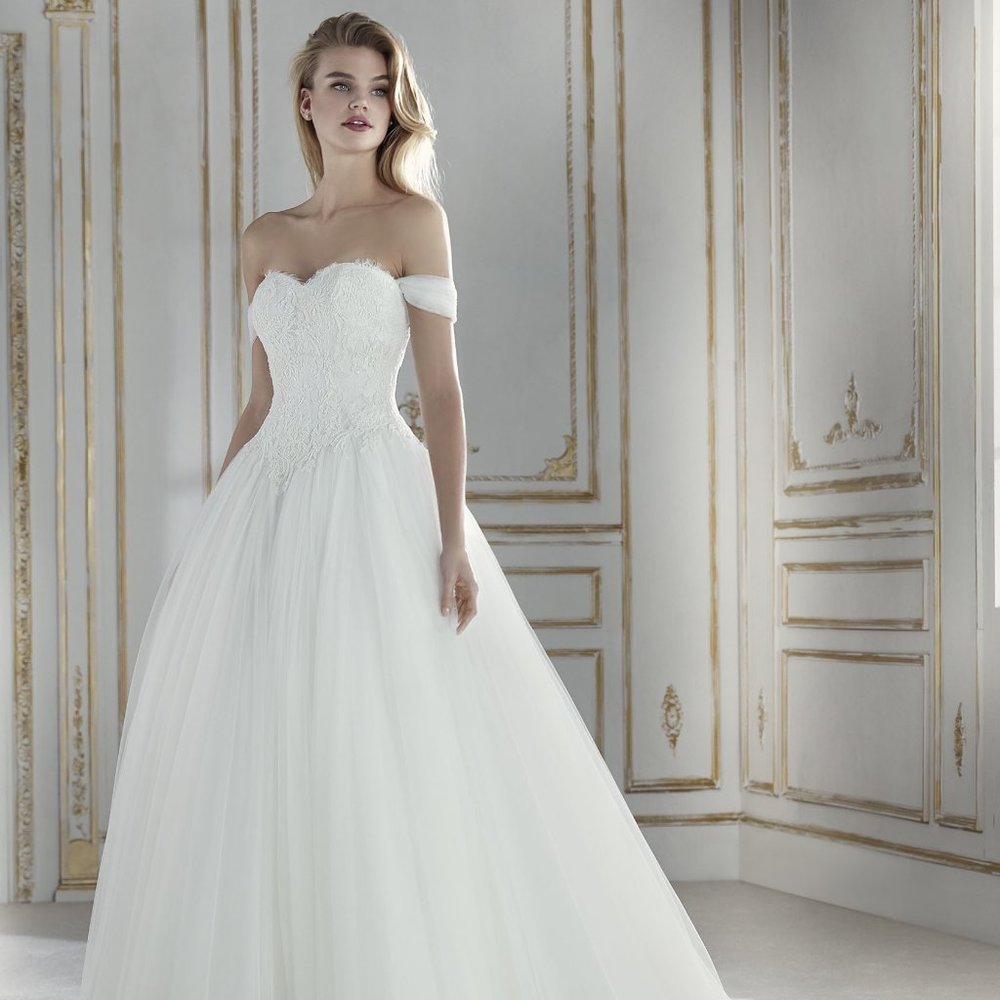 La Sposa by Pronovias Wedding Dress Peru